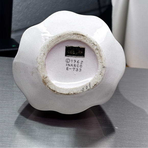 Inarco 1962 E-733 Pretty Girl Planter playing a violin. - Picture 8 of 9